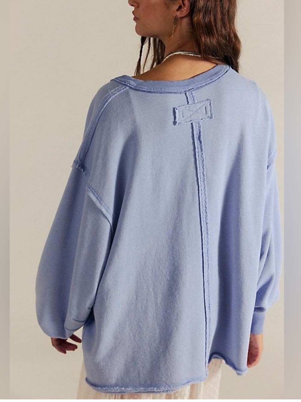 Free People We The Free Venice VNeck Sweatshirt in Periwinkle. Size Small. - Picture 3 of 7